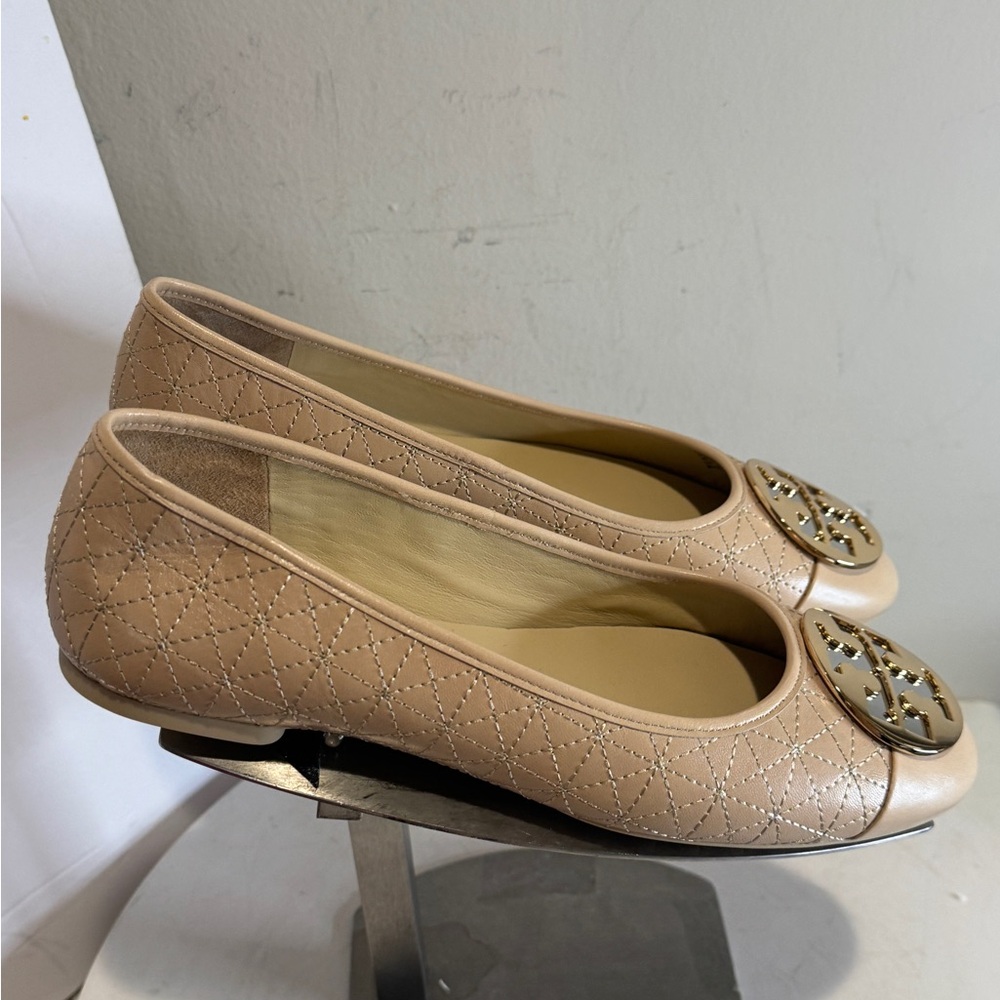Tory Burch Claire Quilted Ballet Flats in New Porcelain size 9 brand new - Picture 3 of 9